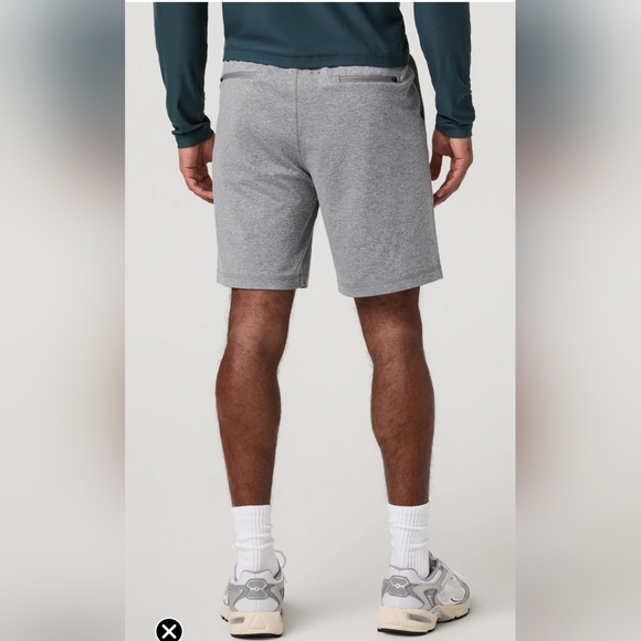 Vuori Men's Sunday Performance Shorts 8" In Heathered Grey Size Medium - Picture 9 of 9
